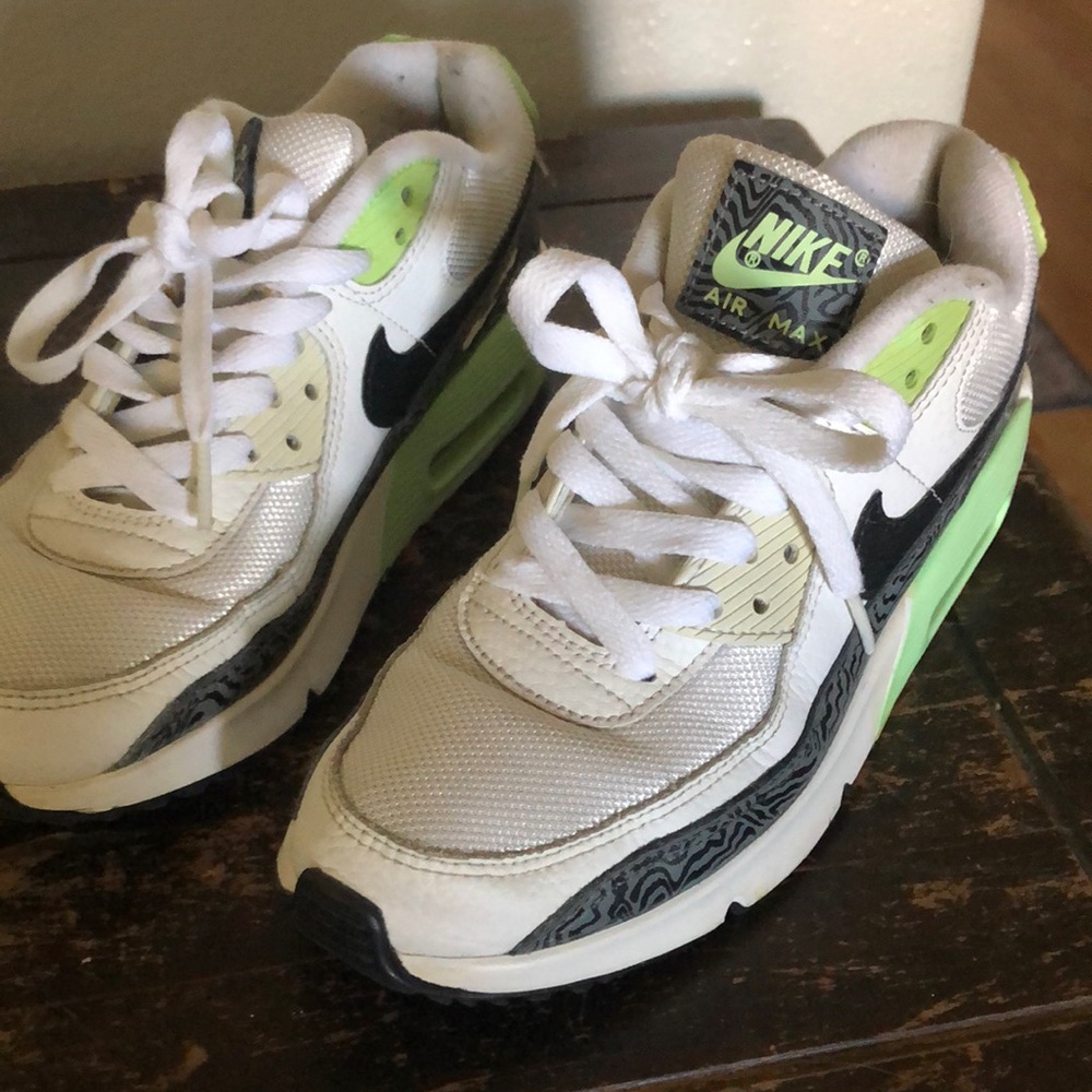 Nike Air Max White and Green Sneakers